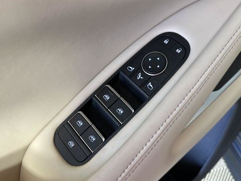 Used 2023 INFINITI QX60 Sensory w/ Vision Package AWD/4WD image 8