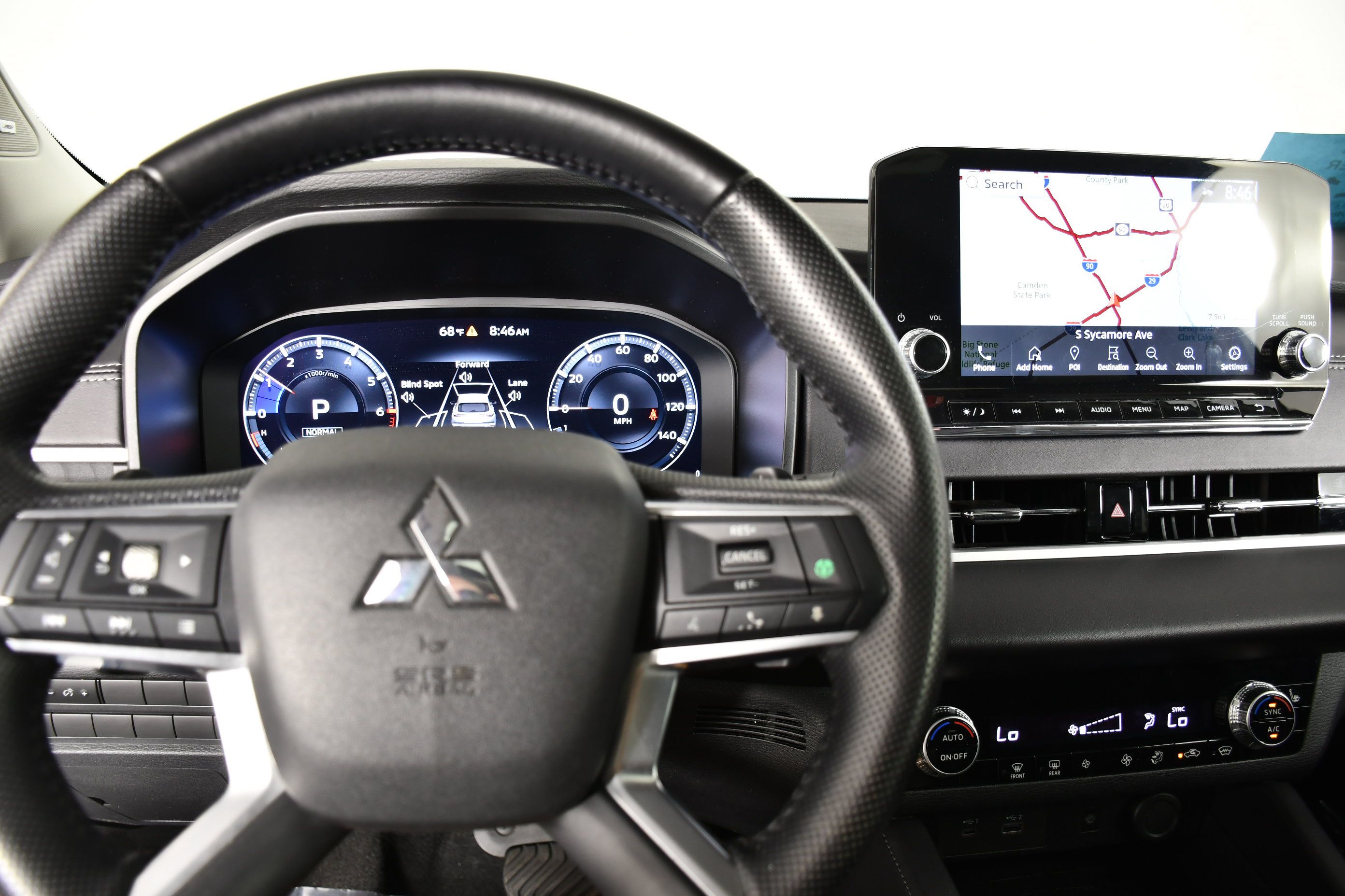 Used 2024 Mitsubishi Outlander SE AWD/4WD image 16