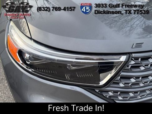 Used 2022 Ford Explorer XLT w/ Equipment Group 202A image 5