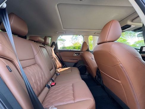 New 2026 Nissan Rogue Platinum AWD/4WD image 8