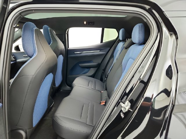 New 2026 Volvo EX30 Plus w/ Protection Package AWD/4WD image 28