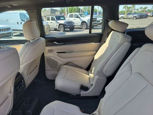 New 2026 Jeep Grand Cherokee L Limited AWD/4WD image 25