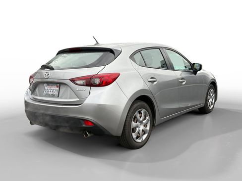Used 2015 MAZDA MAZDA3 i Sport image 5