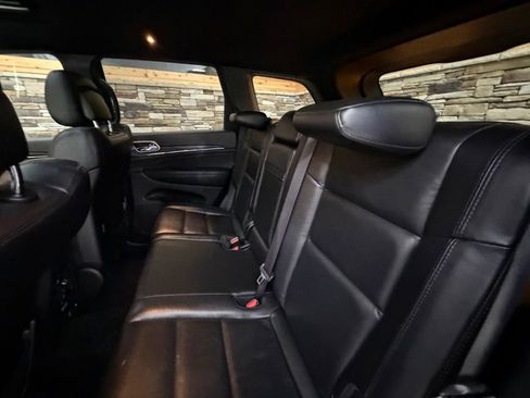 Used 2019 Jeep Grand Cherokee Limited AWD/4WD image 29