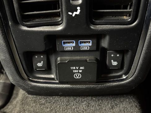 Used 2015 Jeep Grand Cherokee Limited image 19