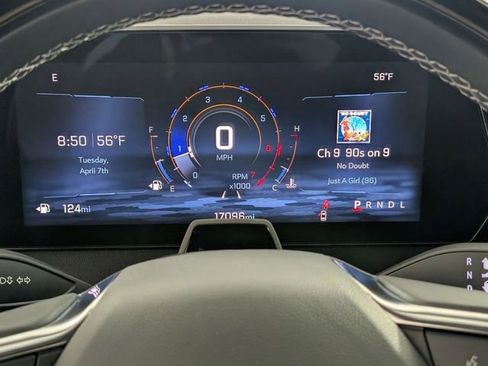 Used 2024 Chevrolet Traverse RS image 18