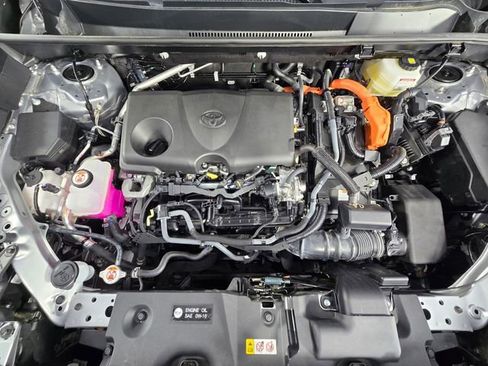 Used 2024 Toyota RAV4 XLE w/ Convenience Package image 34