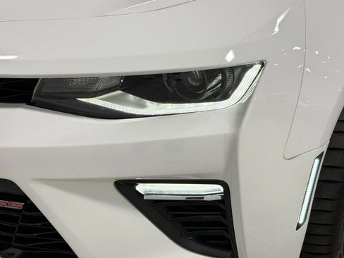 Used 2018 Chevrolet Camaro SS image 61