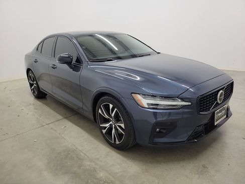 Certified 2024 Volvo S60 B5 Core image 4