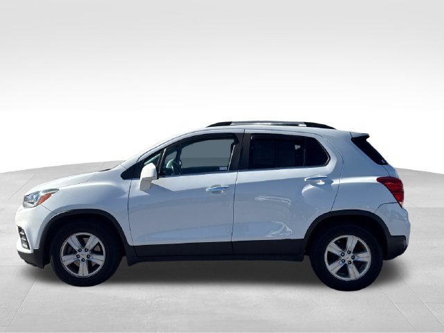 Used 2020 Chevrolet Trax LT w/ LT Convenience Package FWD image 3