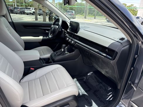 Used 2025 Honda CR-V EX-L image 19