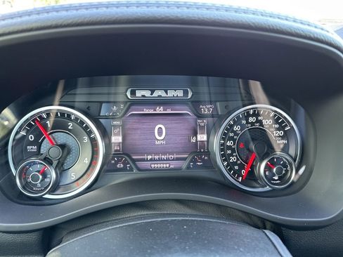 Used 2022 RAM 2500 Laramie AWD/4WD image 6