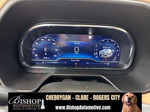 Used 2022 Chevrolet Tahoe Premier AWD/4WD image 39