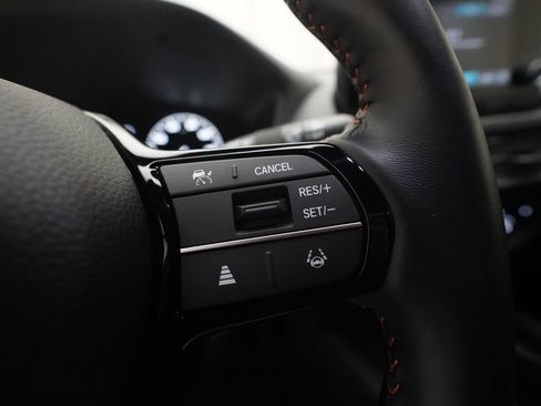 Certified 2025 Honda HR-V Sport image 18