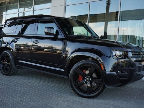 Used 2022 Land Rover Defender 110 X image 1