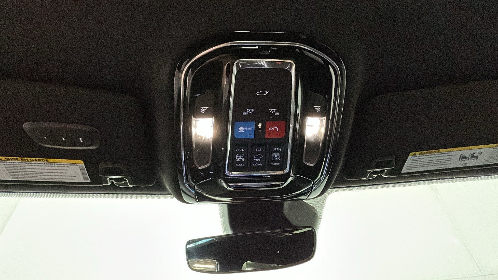 Used 2023 Jeep Grand Cherokee Overland AWD/4WD image 30