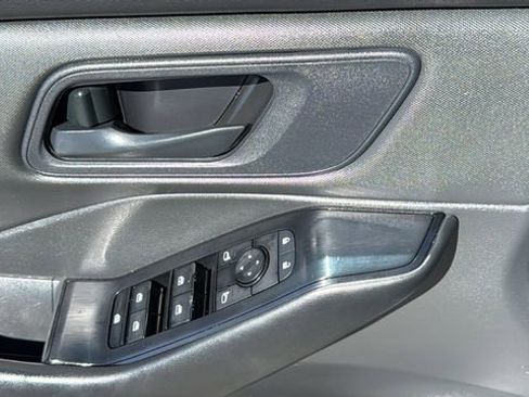 Certified 2024 Nissan Rogue S image 22