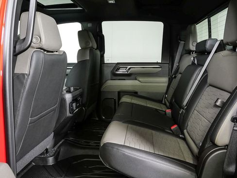 New 2026 Chevrolet Silverado 2500 ZR2 image 18