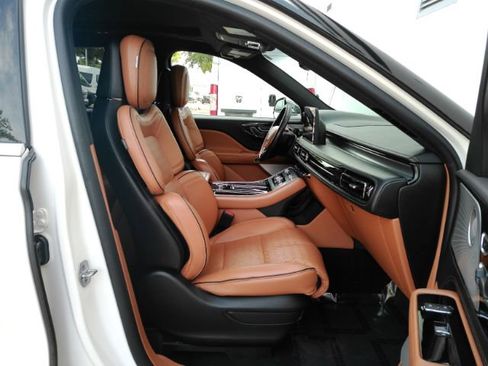 Used 2022 Lincoln Aviator Black Label Grand Touring w/ Class IV Trailer Tow Package AWD/4WD image 23