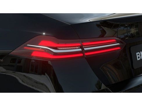 New 2026 BMW 530i w/ M Sport Package image 8