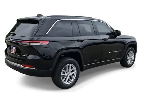New 2026 Jeep Grand Cherokee Laredo X RWD image 8