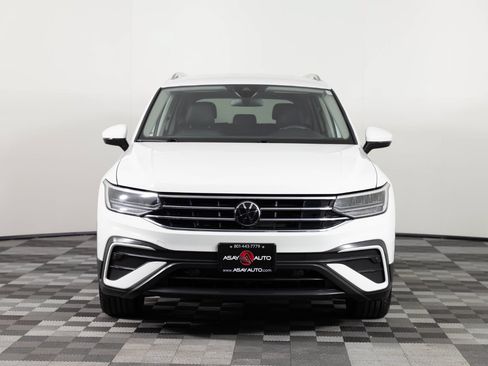 Used 2024 Volkswagen Tiguan SE AWD/4WD image 12