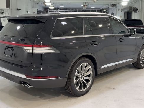 New 2026 Lincoln Aviator 2WD image 9