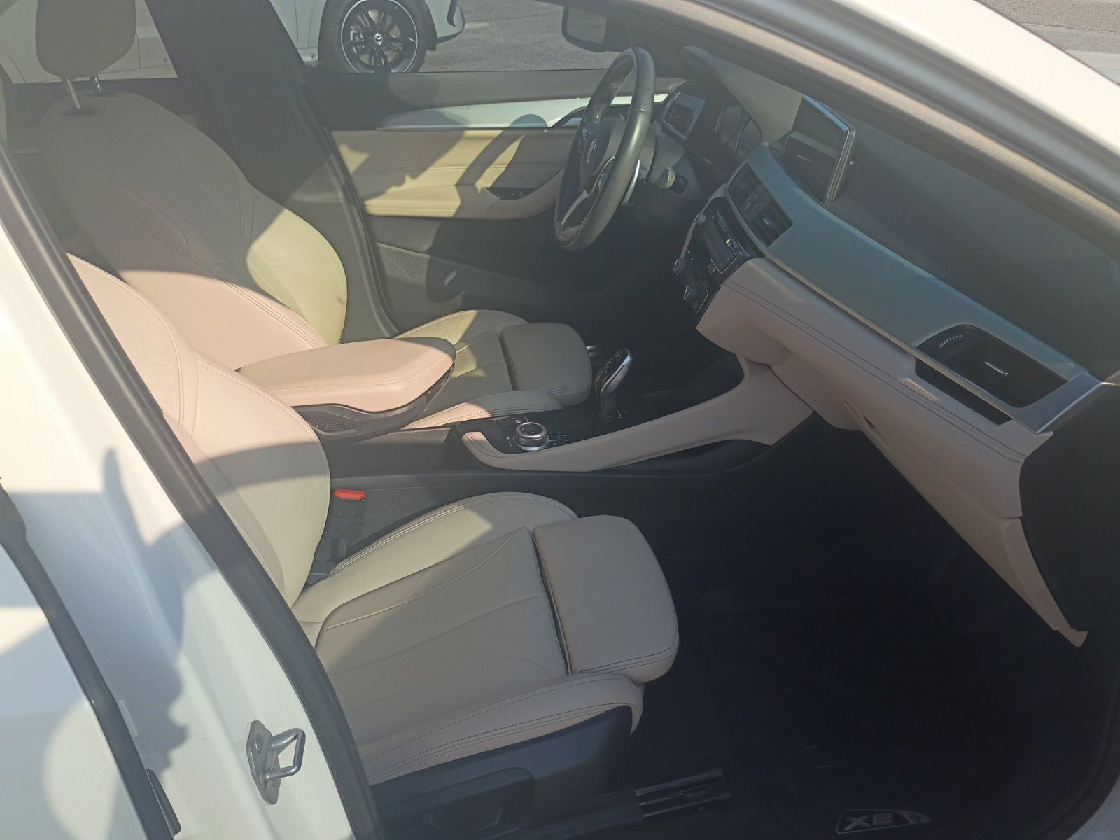 Used 2020 BMW X2 sDrive28i w/ M Sport X Package FWD image 8
