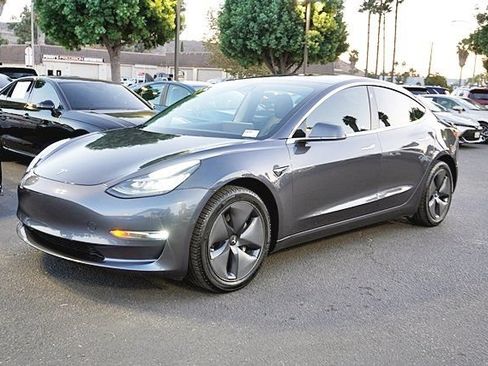 Used 2019 Tesla Model 3 Mid Range RWD image 9