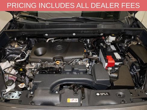 Used 2025 Toyota RAV4 XLE FWD image 18