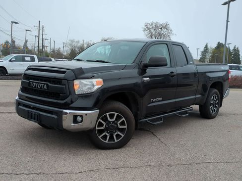 Used 2017 Toyota Tundra SR5 image 1