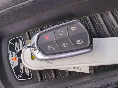 Used 2019 Cadillac Escalade ESV Luxury image 39