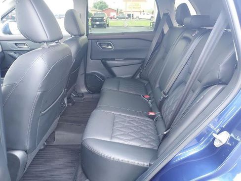 Certified 2023 Nissan Rogue Platinum w/ Platinum Premium Package FWD image 14