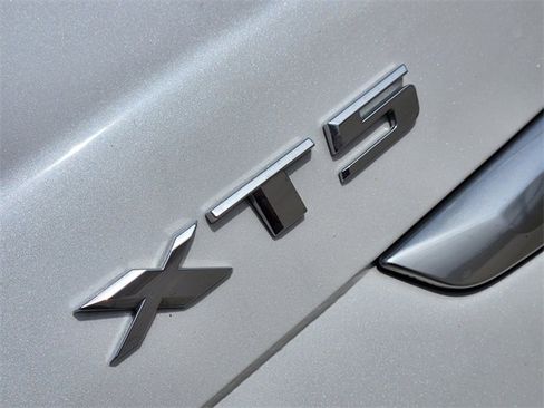 Used 2023 Cadillac XT5 Sportv w/ Technology Package image 13