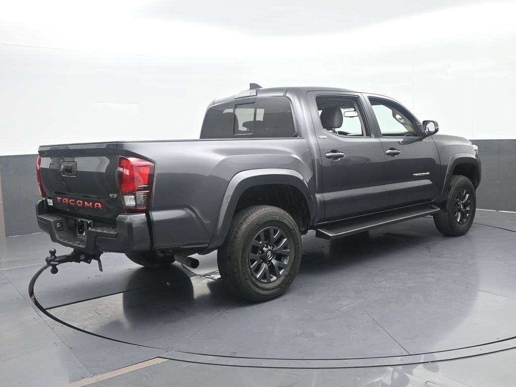 Used 2022 Toyota Tacoma SR5 w/ Technology Package RWD image 6