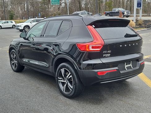 Certified 2023 Volvo XC40 B5 Plus w/ Climate Package image 27