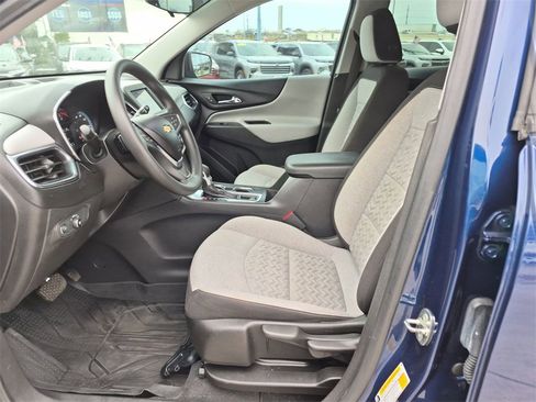 Used 2022 Chevrolet Equinox LS w/ Driver Confidence II Package image 11