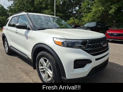 Used 2024 Ford Explorer XLT AWD/4WD image 9