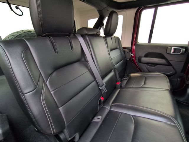Used 2021 Jeep Wrangler Unlimited Sahara w/ Cold Weather Group AWD/4WD image 25