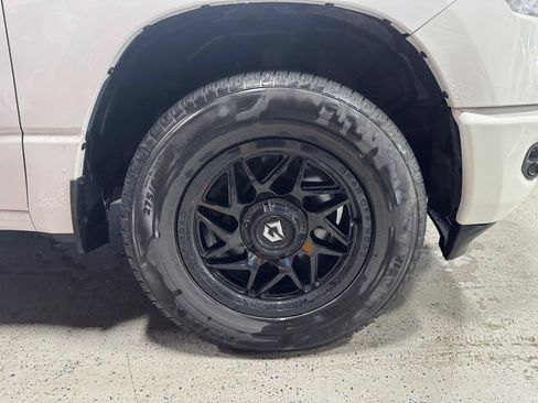 Used 2019 RAM 1500 Big Horn AWD/4WD image 27