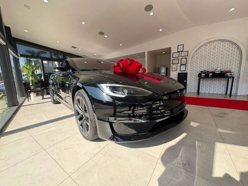 Used 2022 Tesla Model S image 3