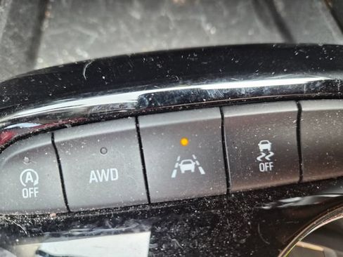 Used 2024 Buick Encore GX Sport Touring AWD/4WD image 20