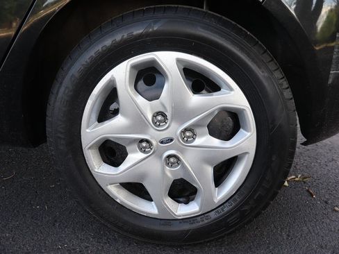 Used 2013 Ford Fiesta SE FWD image 41