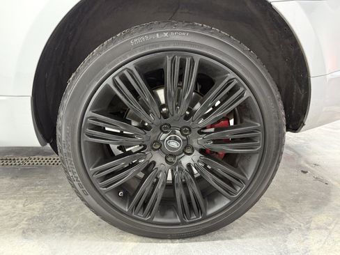 Used 2018 Land Rover Range Rover Sport HSE Dynamic image 27