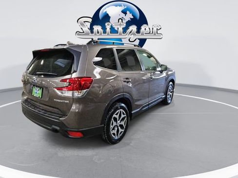 Used 2022 Subaru Forester Premium w/ Popular Package #3 image 8