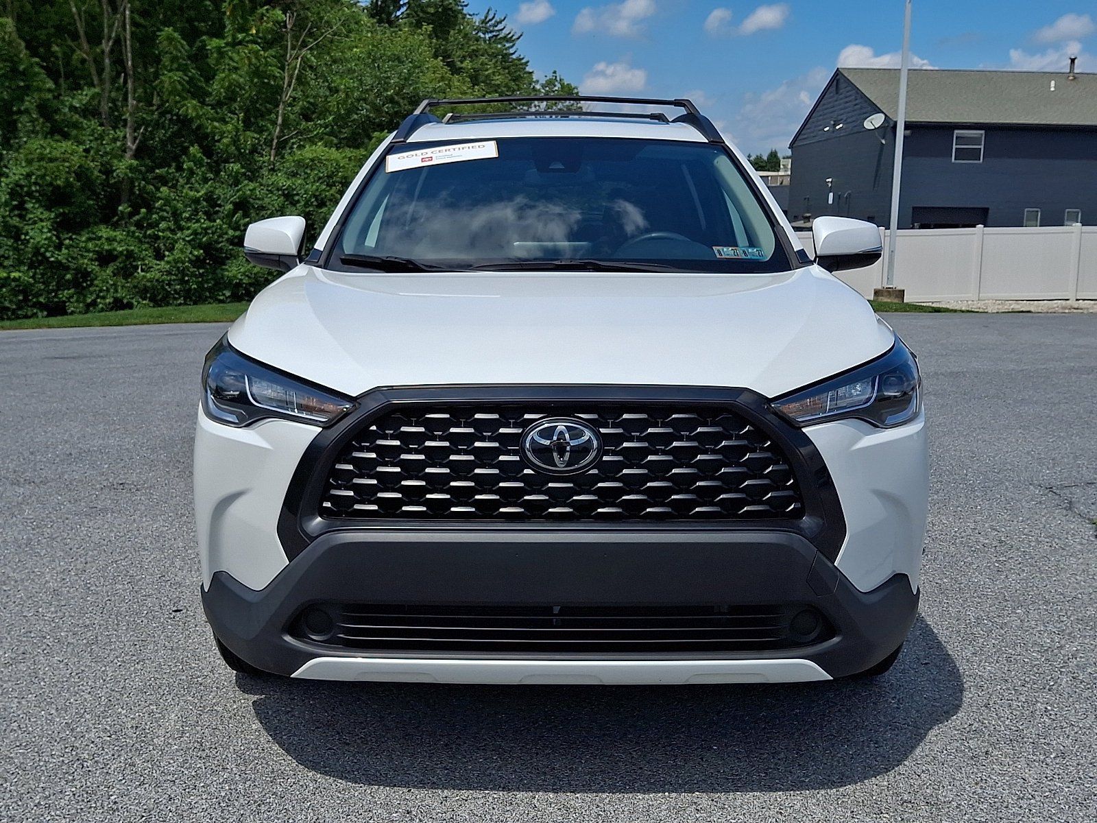 Certified 2022 Toyota Corolla Cross LE w/ Moonroof Package AWD/4WD image 2
