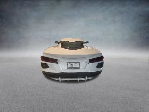 Used 2022 Chevrolet Corvette Stingray Coupe w/ Z51 Performance Package RWD image 9