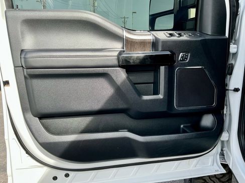 Used 2020 Ford F250 Lariat w/ Lariat Ultimate Package image 43