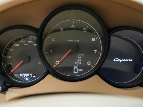Used 2013 Porsche Cayenne AWD/4WD image 24