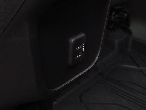 Used 2022 Chevrolet Equinox RS w/ RS Leather Package image 47